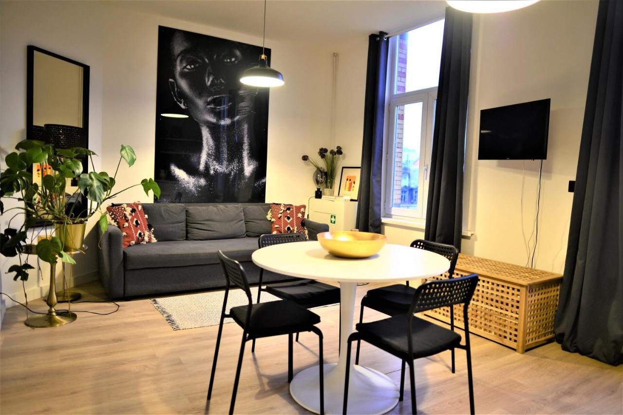 Sleep Inn - Black And White Modern Flat With Cityview Antwerpia Zewnętrze zdjęcie